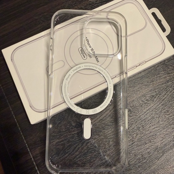 EUC Apple iPhone 16 Pro Max Transparent MagSafe Case - Picture 2 of 7